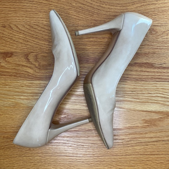 Stuart Weitzman Patent Leather Nude Heels, EU 37 - Picture 5 of 13